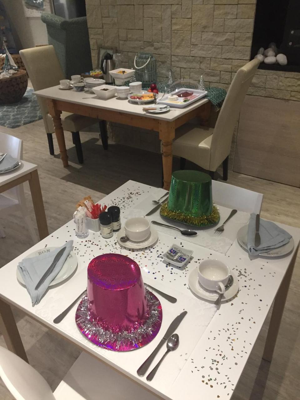 سواكوبموند Small Wonder Bed And Breakfast المظهر الخارجي الصورة